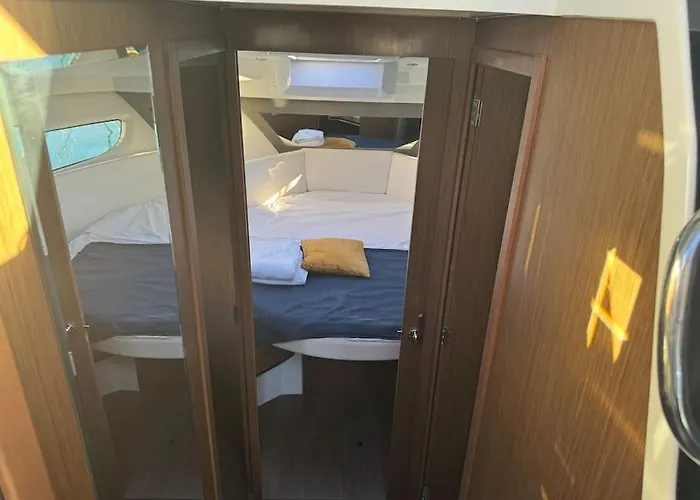 Bella Storia Ii Úszó hotel Menton