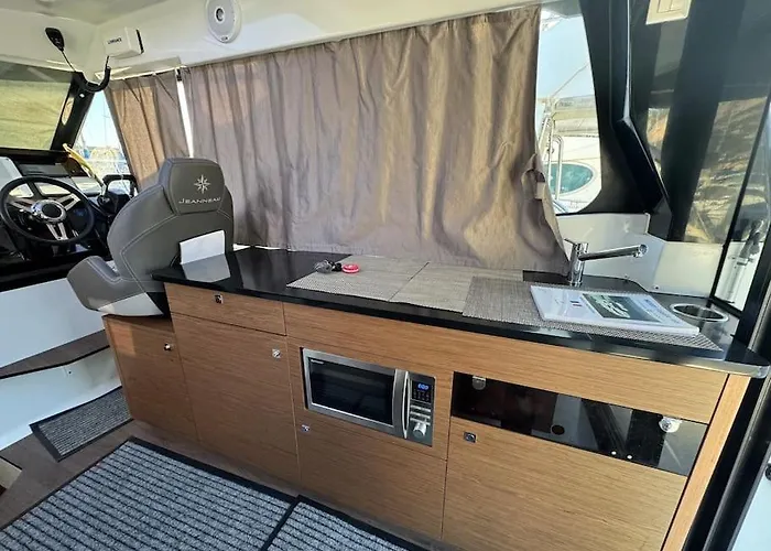 Botel Bella Storia Ii *